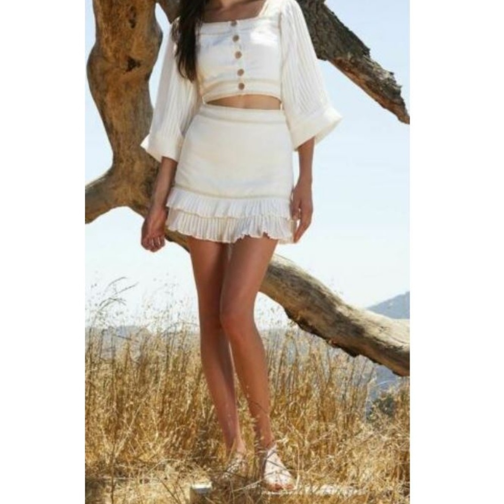 The Jetset Diaries TJD Sonnet Crop Top Ivory - Picture 2 of 7
